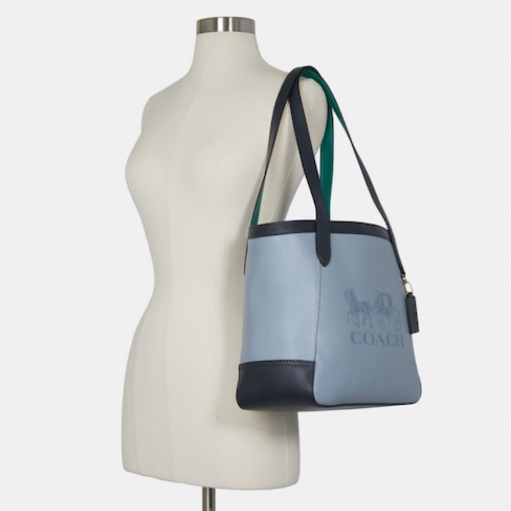 COACH 🆕 Tote Colorblock with a Horse and Carriage